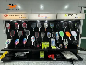 Kệ trưng bày vợt cầu lông giá rẻ, đẹp