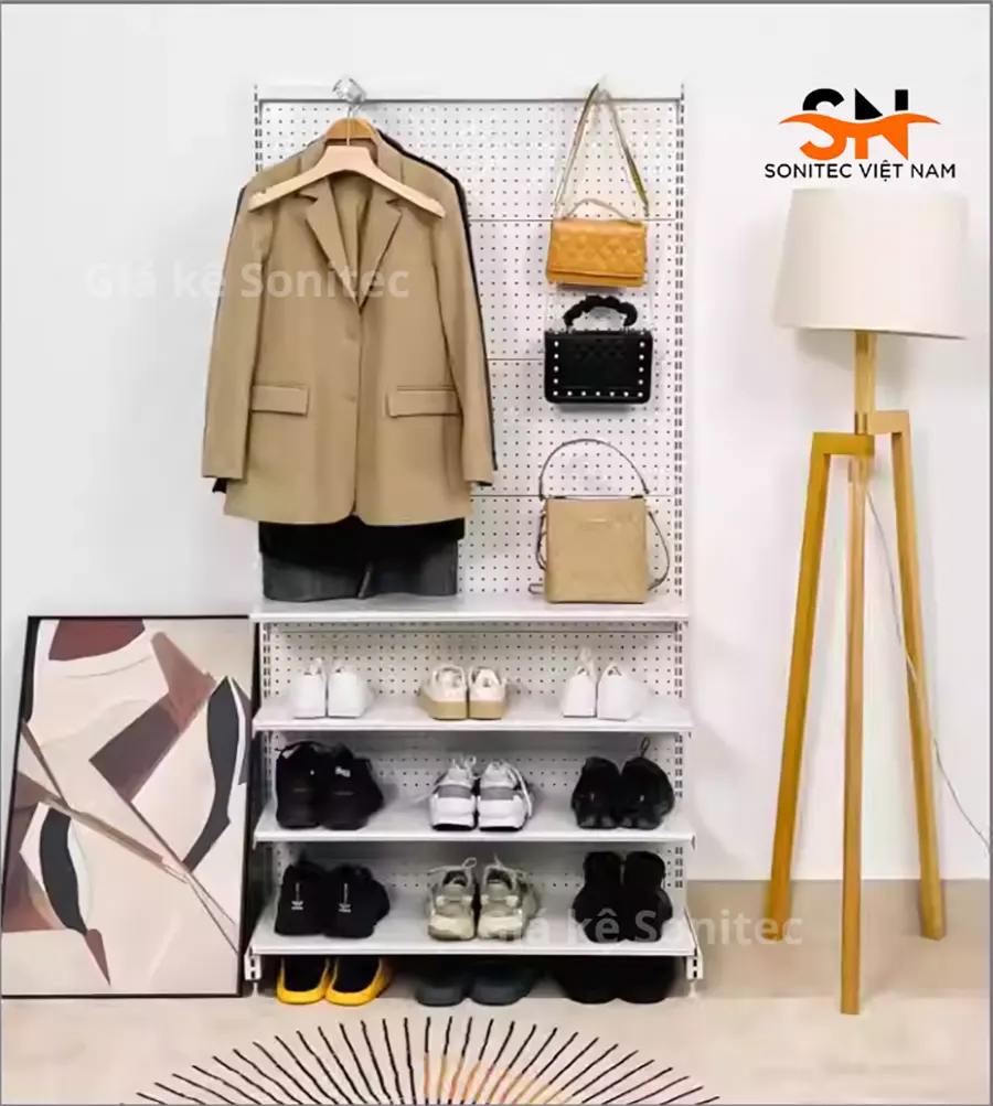 shop quần áo cần giá kệ đẹp