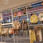 Kệ trưng bày quần áo trẻ em​ cao cấp