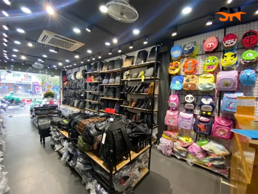 Ưu điểm nổi bật của kệ đơn treo túi xách