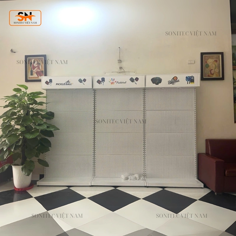 Các loại giá kệ shop bóng đá