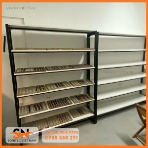 Kệ trưng bày giày dép bằng gỗ