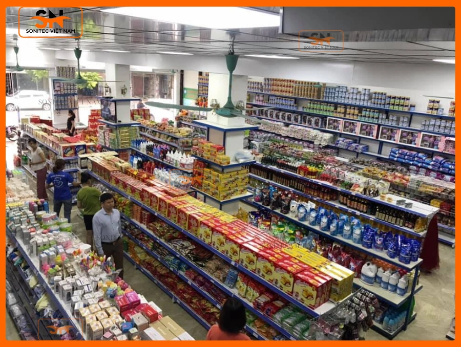 Mua giá kệ bày hàng siêu thị mang lại không gian gọn gàng
