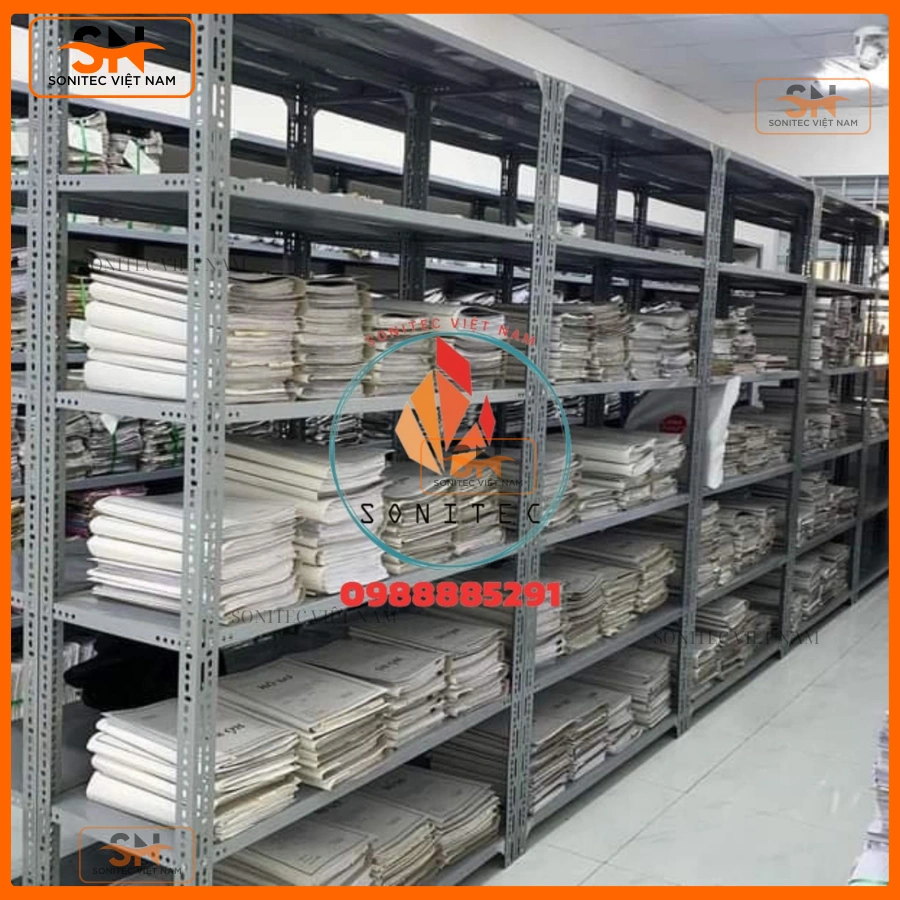 Kệ sắt V lỗ Đà Nẵng thiết kế chắc chắn