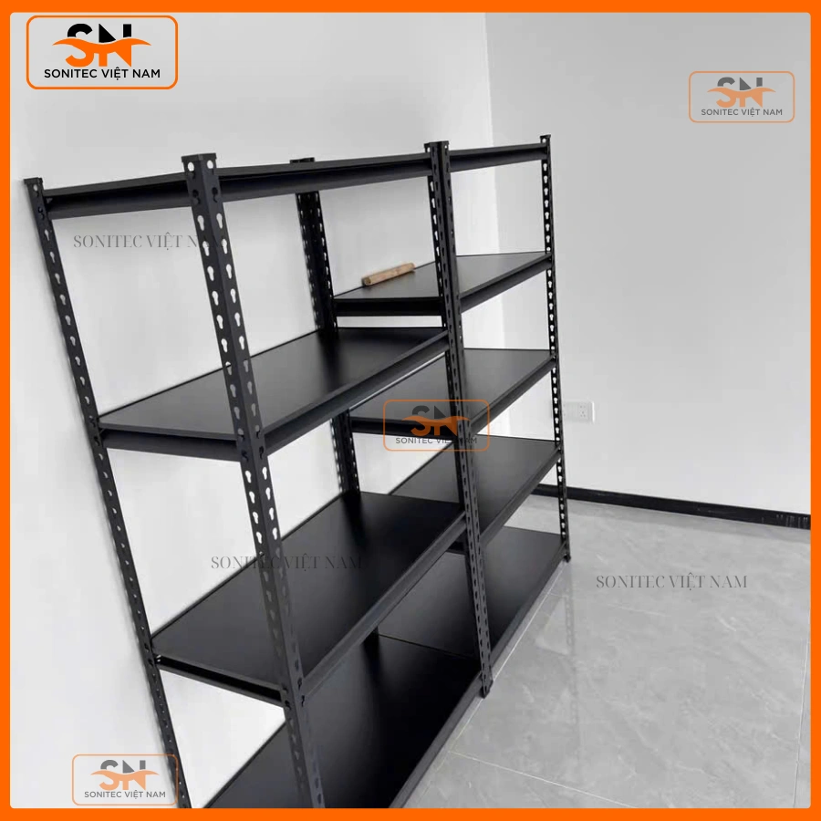 Kệ sắt V lỗ Đà Nẵng trưng bày gọn gàng