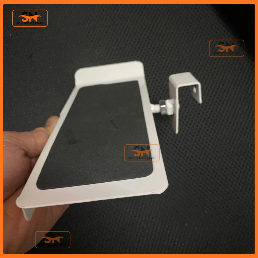 Móc treo giày cửa hàng đẹp, bền