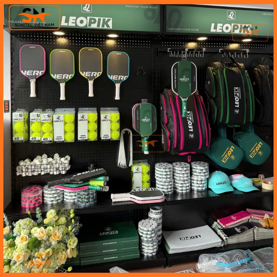 Mua giá kệ cửa hàng Pickleball cho shop chuyên nghiệp