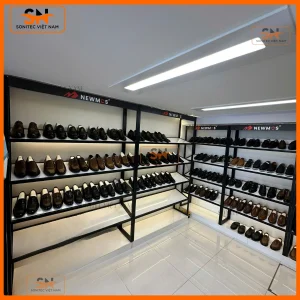 Hệ thống kệ giày dép bán lẻ chuẩn chỉ, chuyên nghiệp