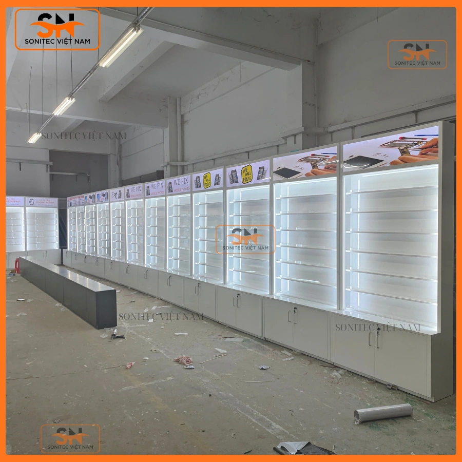 Thi công lắp đặt kệ mỹ phẩm