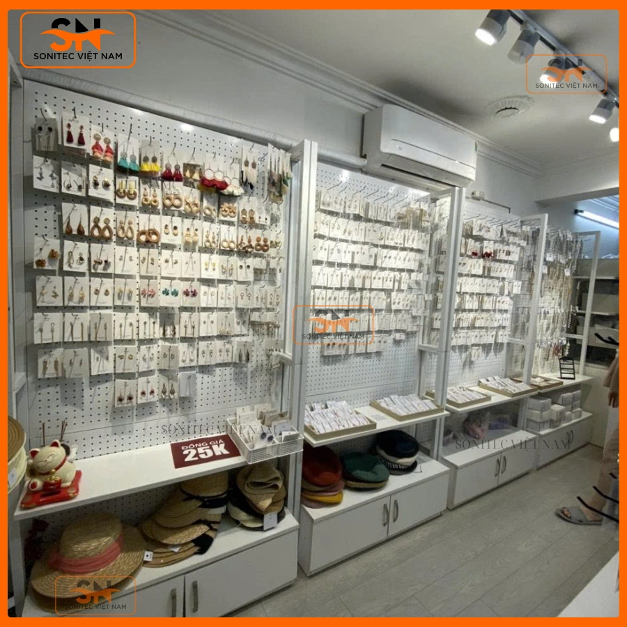 Kệ treo đồ shop phụ kiện
