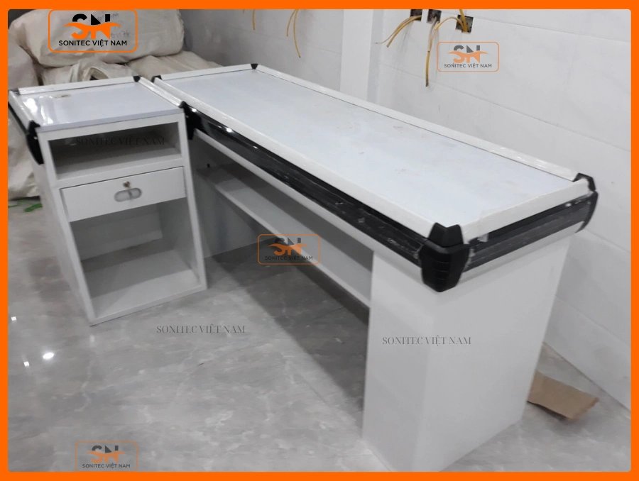 Không gian trưng bày khi mở cửa hàng tạp hóa