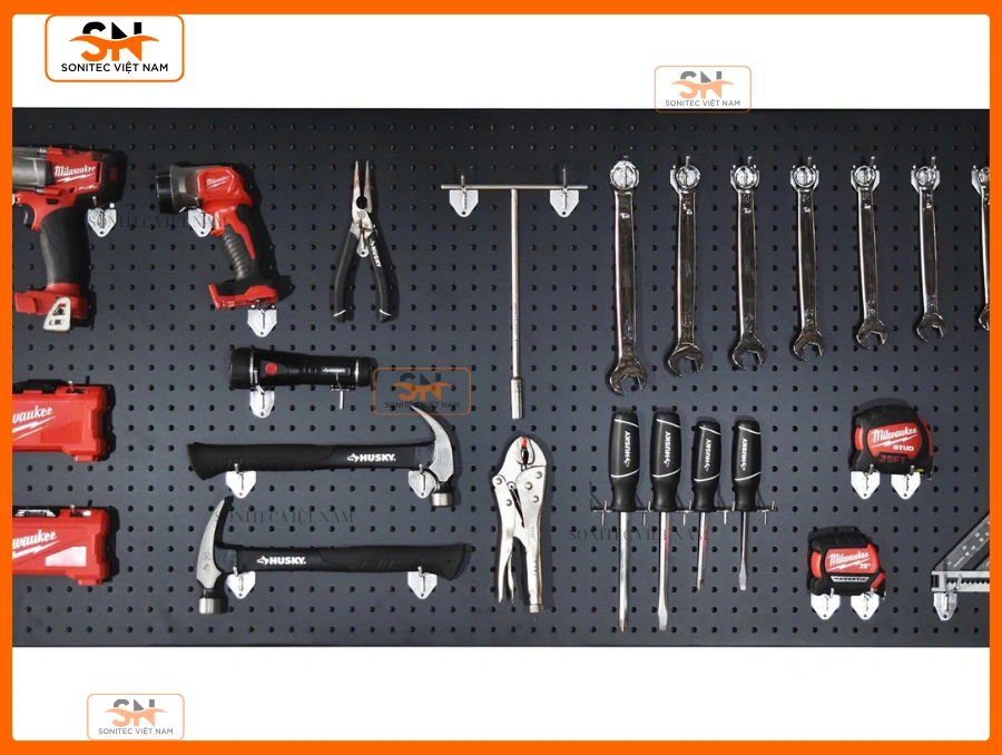 Tấm đột lỗ treo phụ kiện gọn gàng