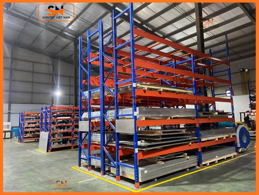 Ứng dụng kệ selective chứa gạch
