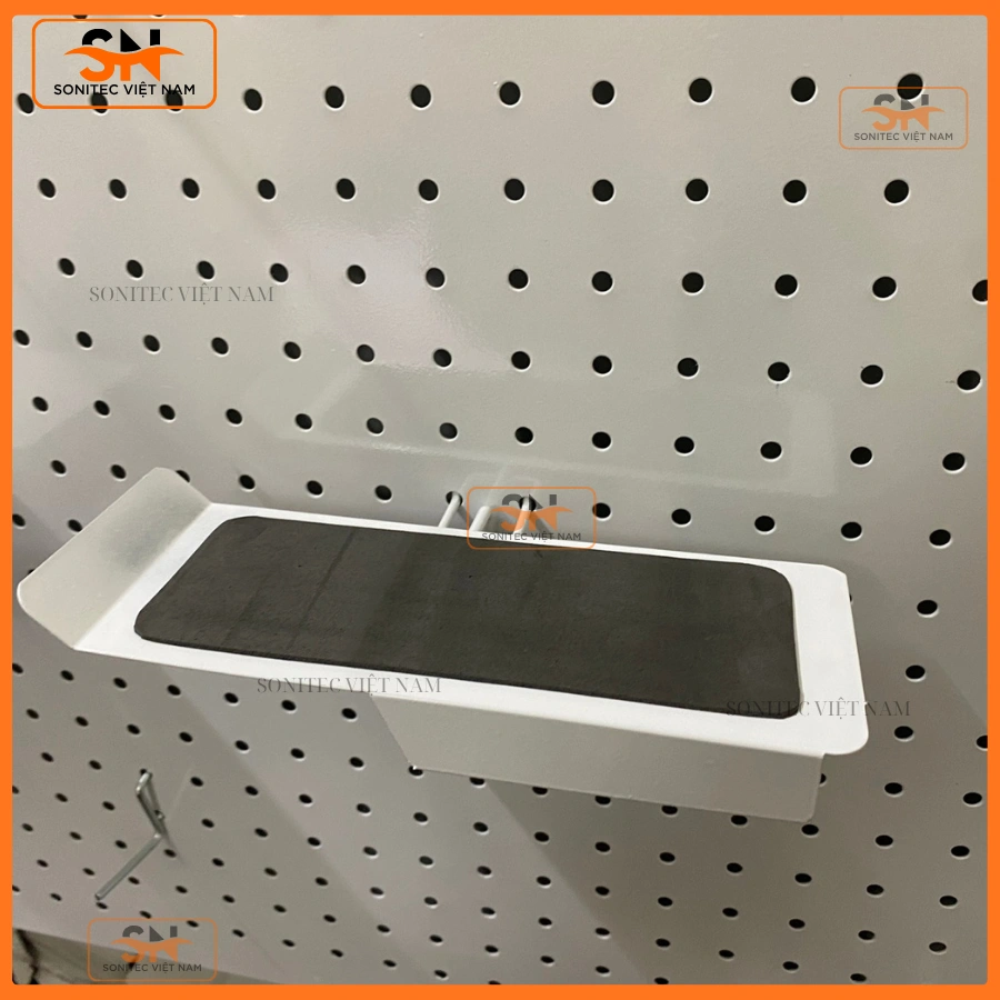 Móc treo giày cài tôn lỗ bền bỉ