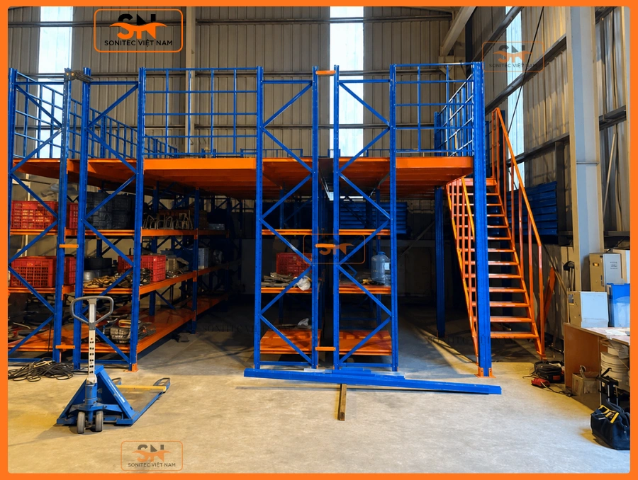 Thi công kệ Mezzanine 