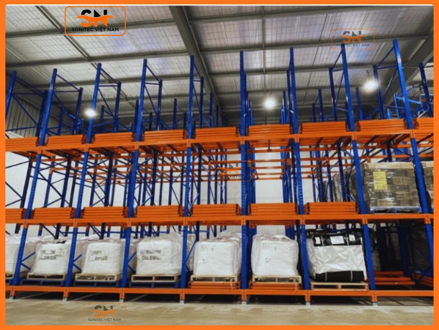 Ứng dụng kệ Push Back trong công nghiệp