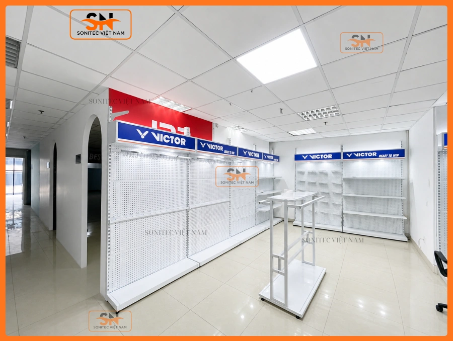 Giá kệ shop thể thao