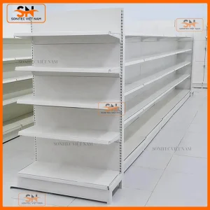 So sánh kệ lưới và kệ tôn liền, ưu nhược điểm từng loại