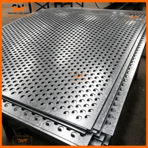Tấm thép đục lỗ chống rỉ bền, sáng bóng