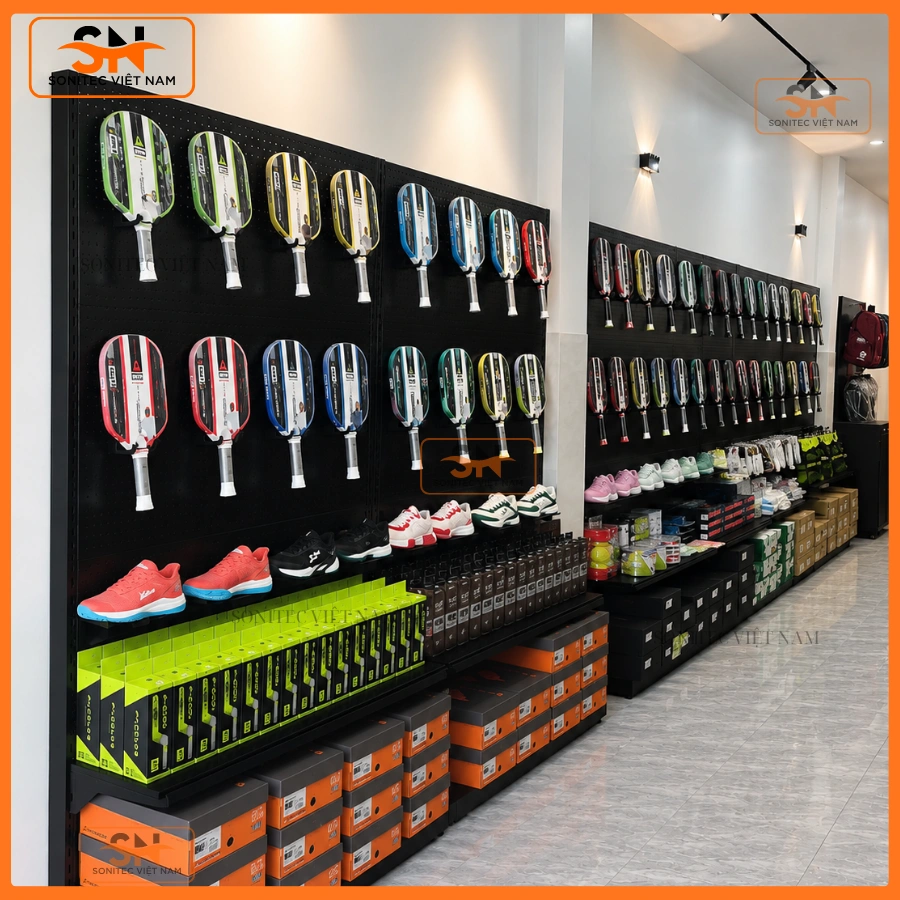 Xưởng sản xuất kệ pickleball tôn lỗ