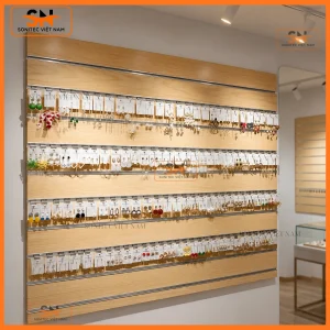 Tấm Slatwall treo trang sức cao cấp
