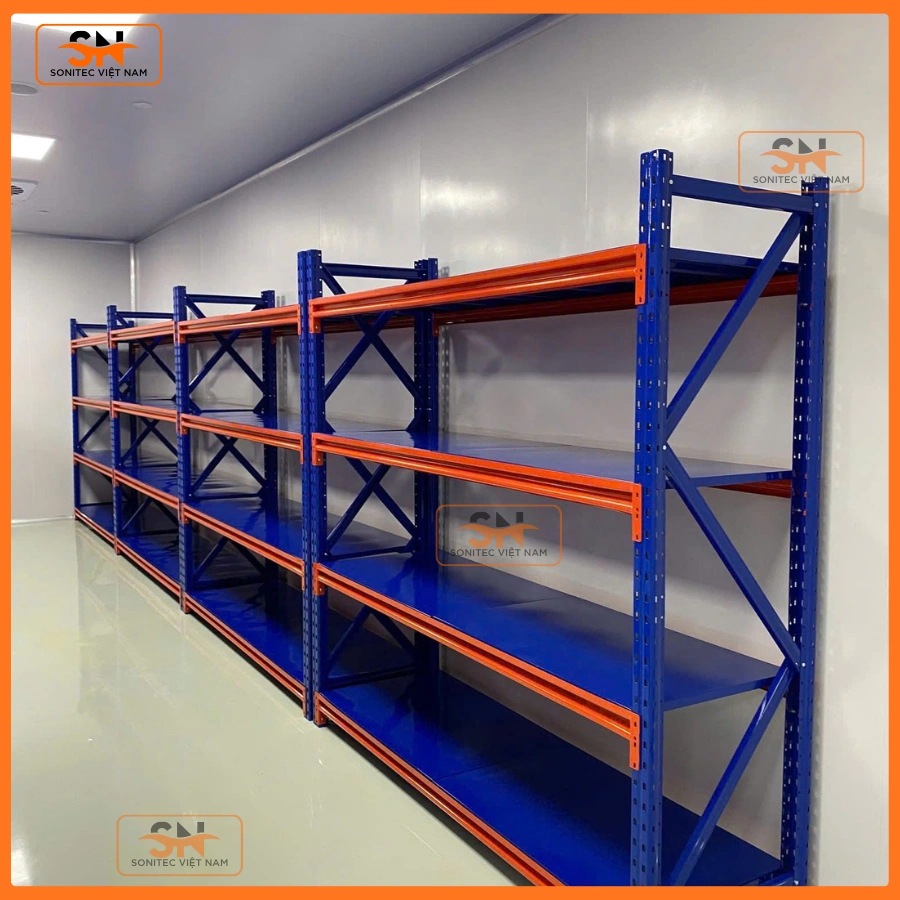 Cách sắp xếp kho hàng nhỏ hẹp với kệ trung tải