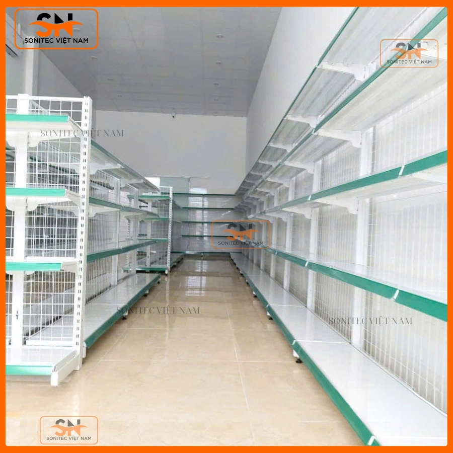 Kệ siêu thị đơn lưng lưới giá xưởng Sonitec tối ưu vốn cho mặt bằng nhỏ