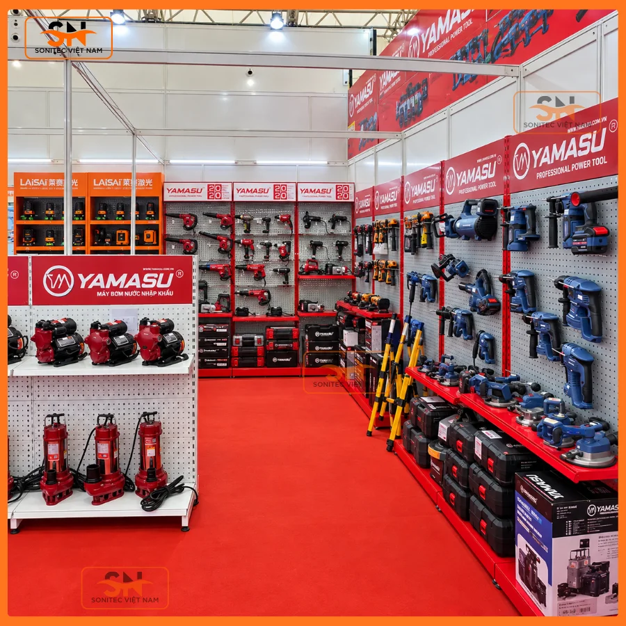 Bàn giao hệ kệ cho hãng Yamasu tại triển lãm Canton Fair, Quảng Châu
