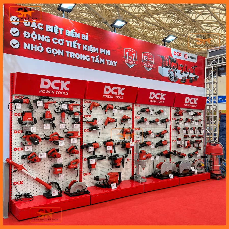 Thi công hệ kệ trưng bày triển lãm công nghiệp cho DCK Power Tools