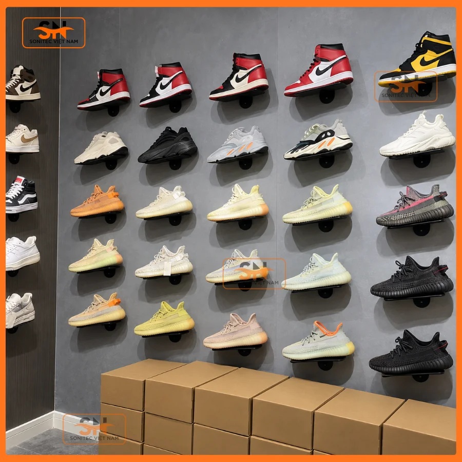 Kệ giày dép bằng sắt sơn tĩnh điện cho shop thể thao